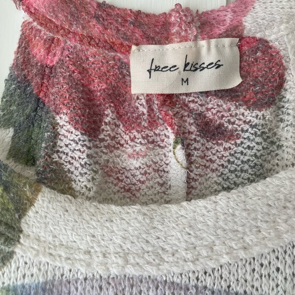 Free Kisses, Medium, knit scoop neck tank top. Rose print - Picture 3 of 4